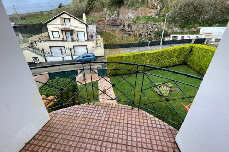 Moradia T4 para Venda em Ribeirinha Foto 45