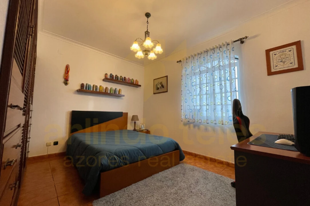 Moradia T4 para Venda em Ribeirinha Foto 20