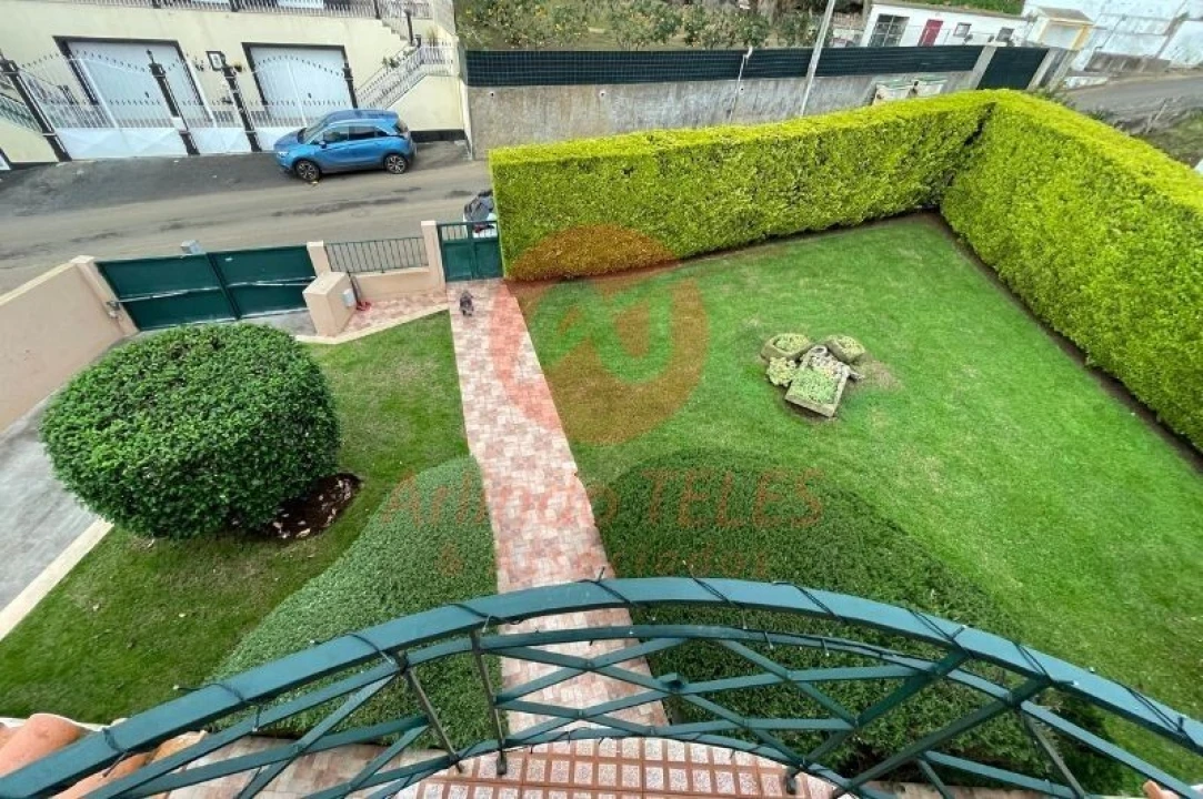 Moradia T4 para Venda em Ribeirinha Foto 27