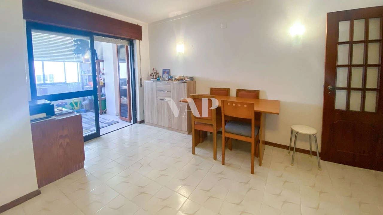 Apartamento T2 para Venda em Quarteira Foto 4