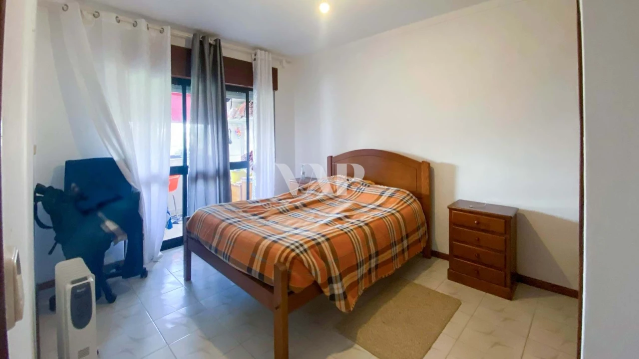 Apartamento T2 para Venda em Quarteira Foto 11