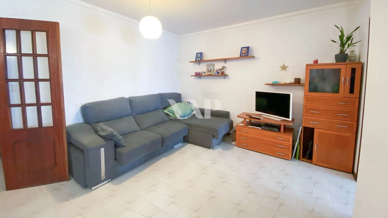 Apartamento T2 para Venda em Quarteira Foto 2