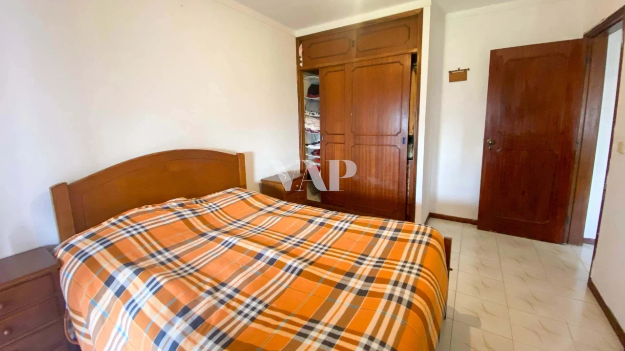 Apartamento T2 para Venda em Quarteira Foto 12