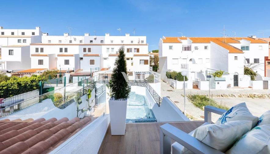 Moradia T3 para Venda em Quarteira Foto 33