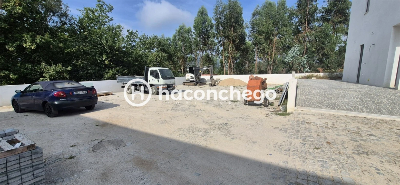 Moradia T2 para Venda em Lijo Foto 23