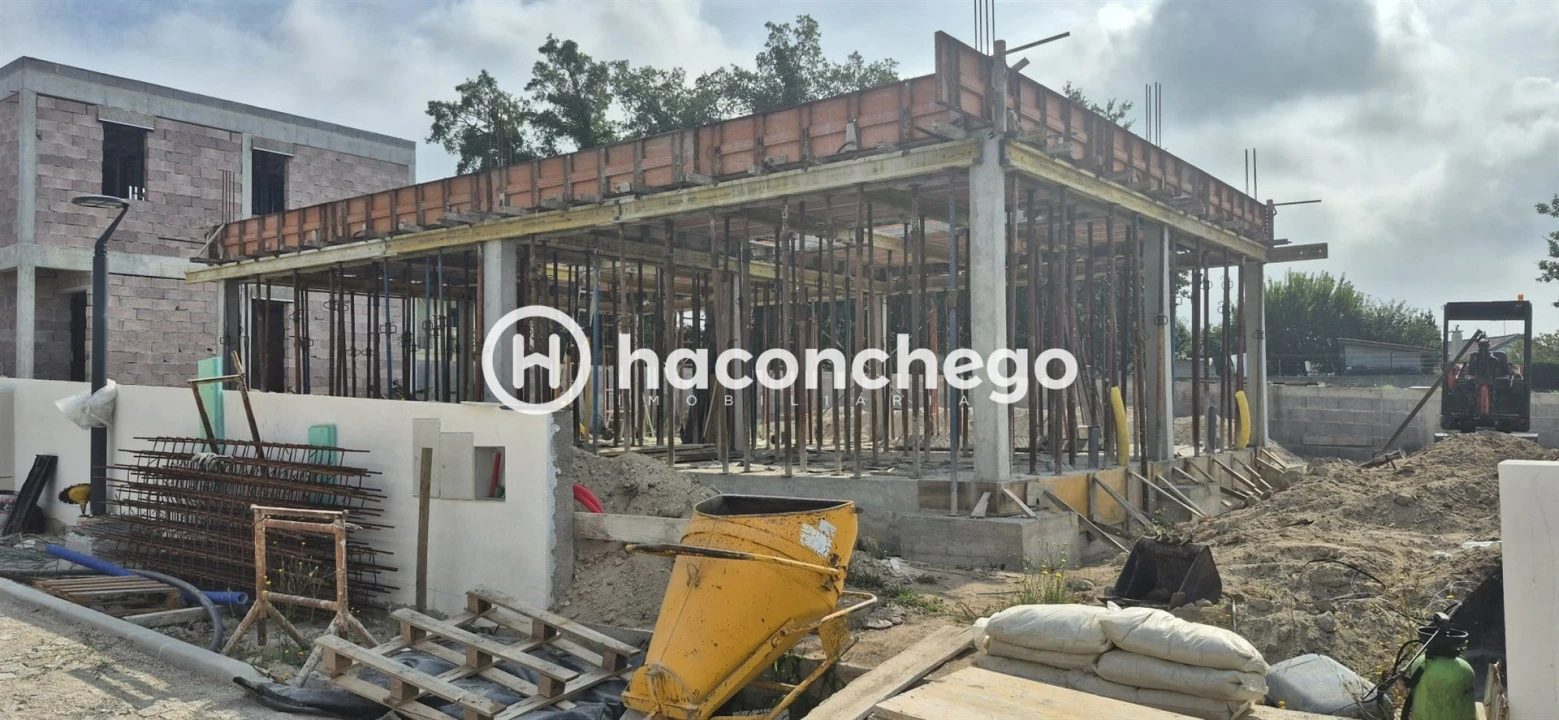 Moradia T2 para Venda em Lijo Foto 4