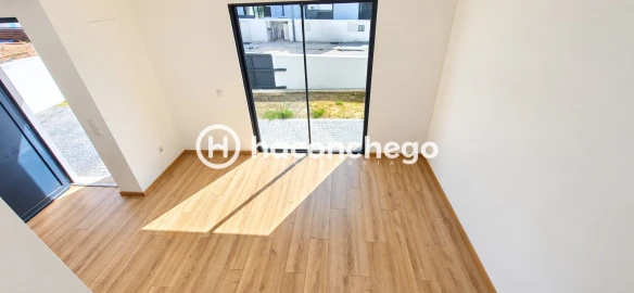 Moradia T2 para Venda em Lijo