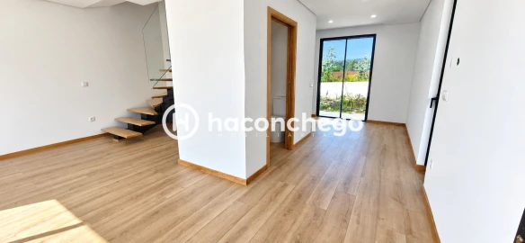 Moradia T2 para Venda em Lijo