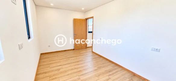 Moradia T2 para Venda em Lijo