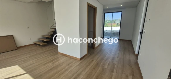 Moradia T2 para Venda em Lijo