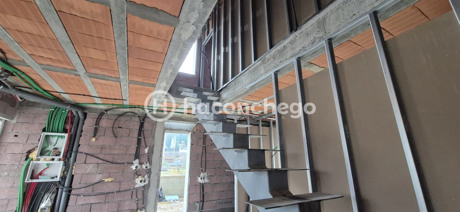 Moradia T2 para Venda em Lijo Foto 37