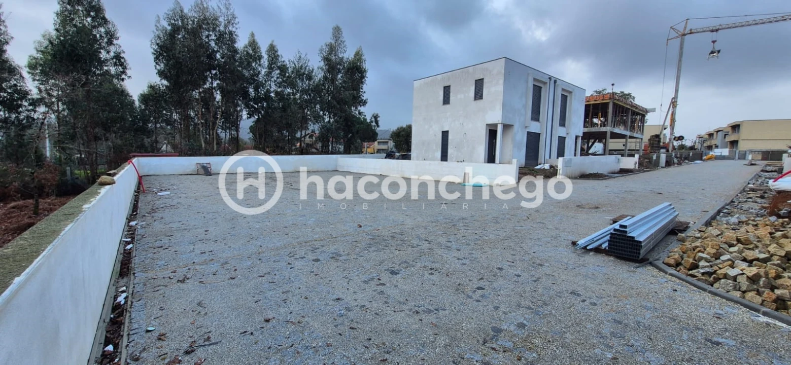 Moradia T2 para Venda em Lijo Foto 47