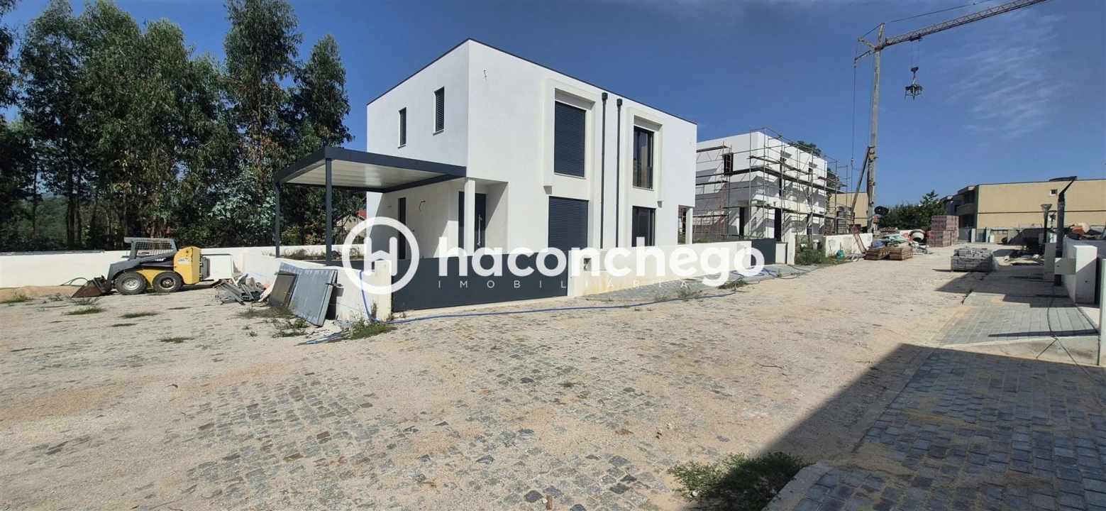 Moradia T2 para Venda em Lijo Foto 11