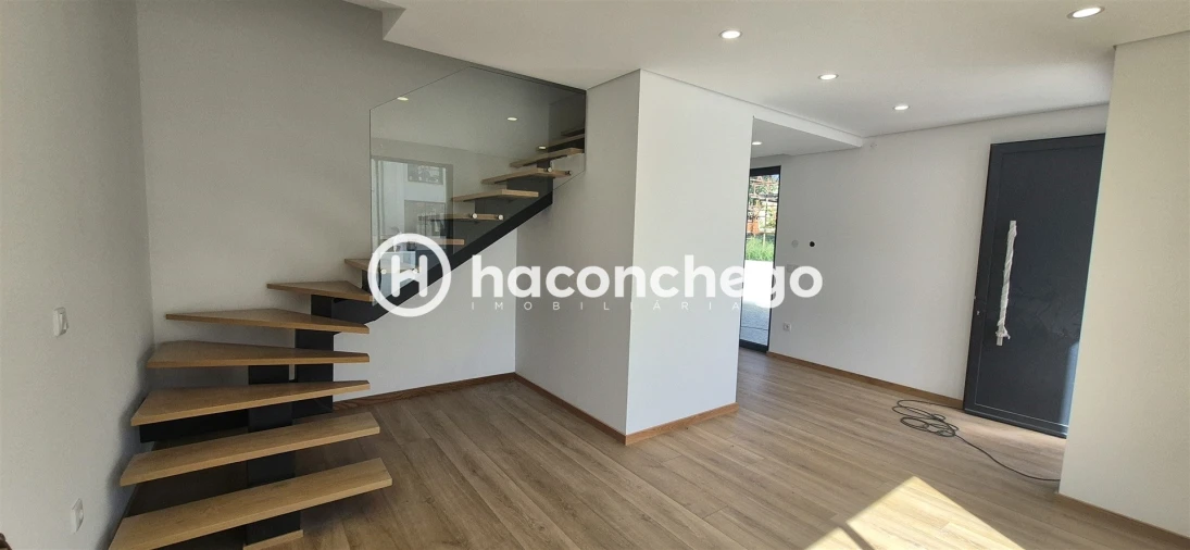 Moradia T2 para Venda em Lijo Foto 21