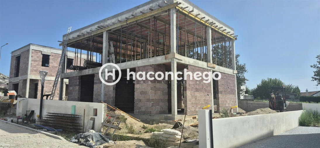 Moradia T2 para Venda em Lijo Foto 5