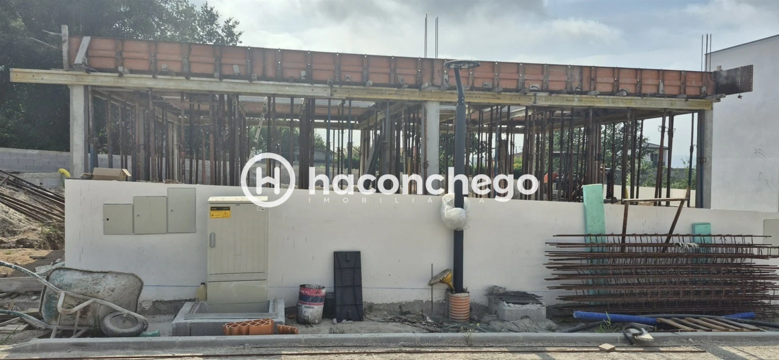 Moradia T2 para Venda em Lijo Foto 6