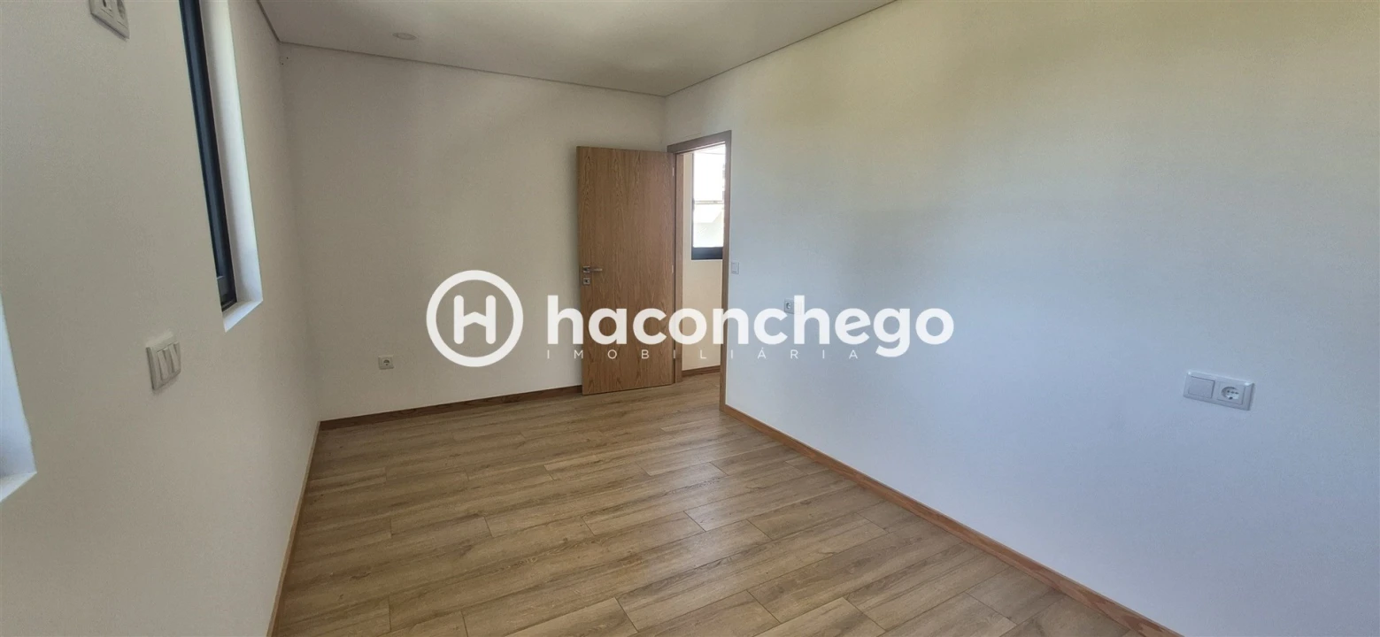 Moradia T2 para Venda em Lijo Foto 31
