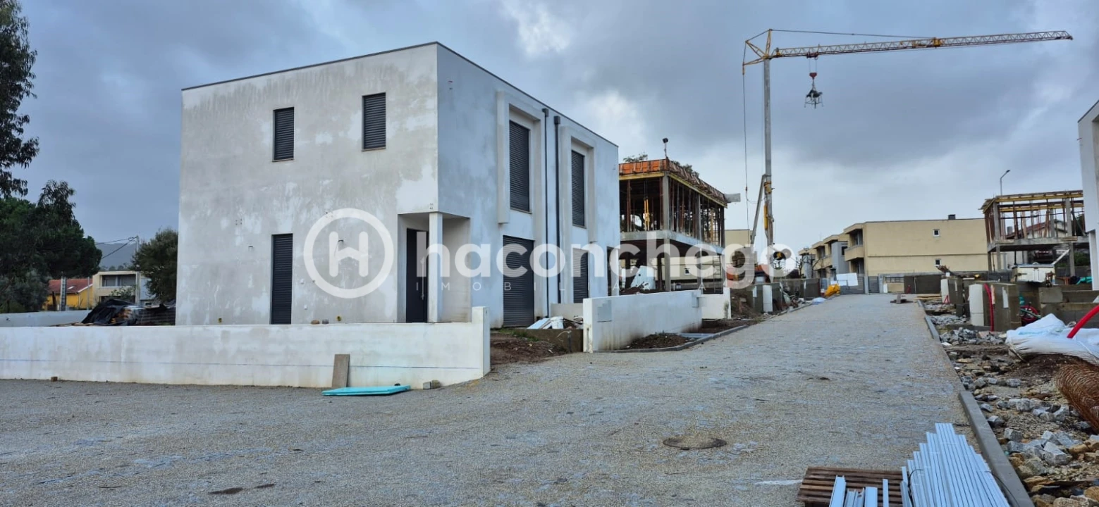 Moradia T2 para Venda em Lijo Foto 46