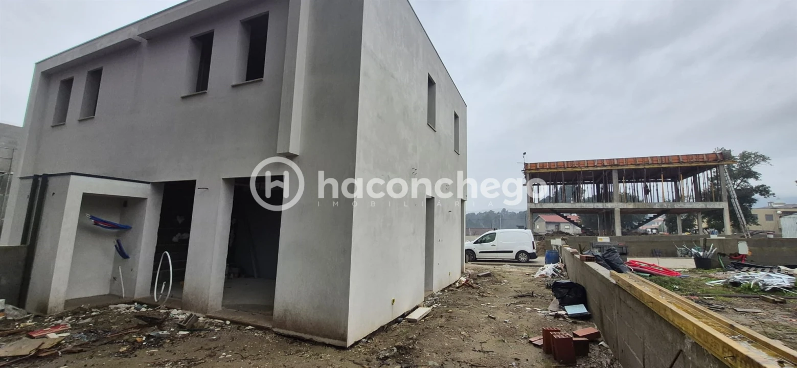 Moradia T2 para Venda em Lijo Foto 30