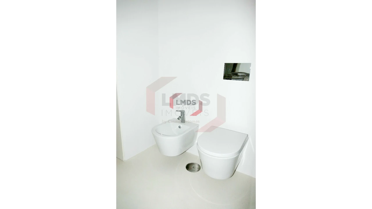 Apartamento T0 para Venda em Cedofeita, Santo Ildefonso, Sé, Miragaia, São Nicolau e Vitória Foto 5