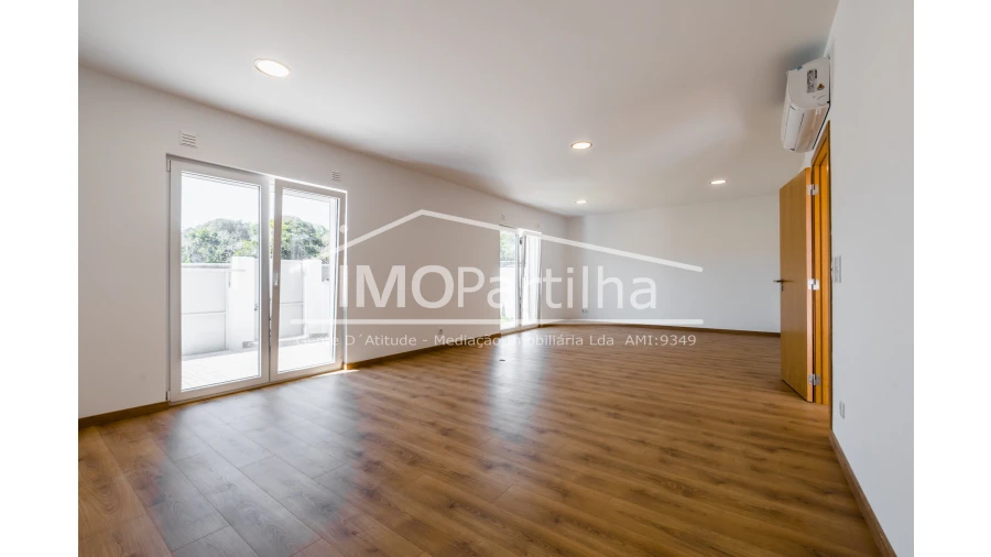 Moradia T3 para Venda em Algueirão-Mem Martins Foto 4