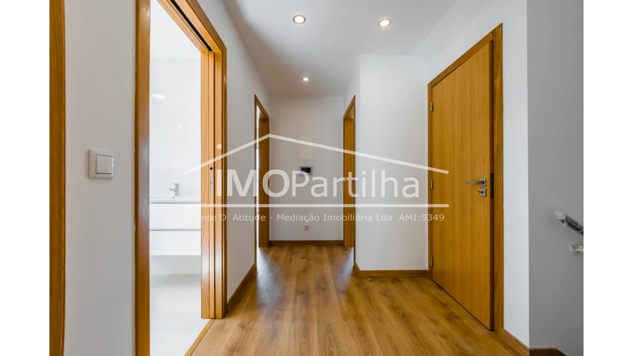 Moradia T3 para Venda em Algueirão-Mem Martins Foto 13