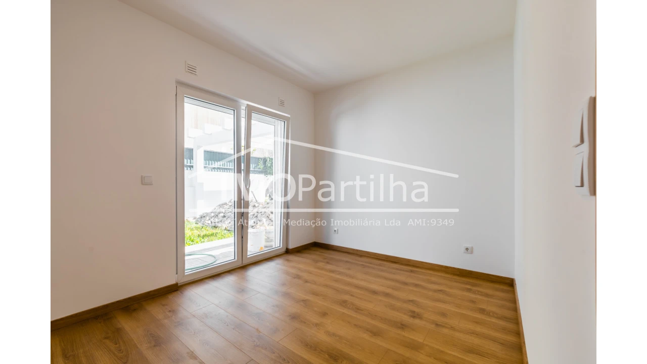 Moradia T3 para Venda em Algueirão-Mem Martins Foto 6