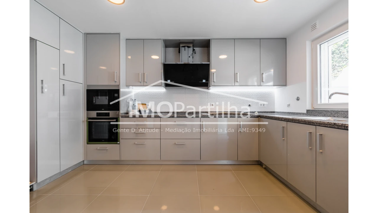 Moradia T3 para Venda em Algueirão-Mem Martins Foto 2