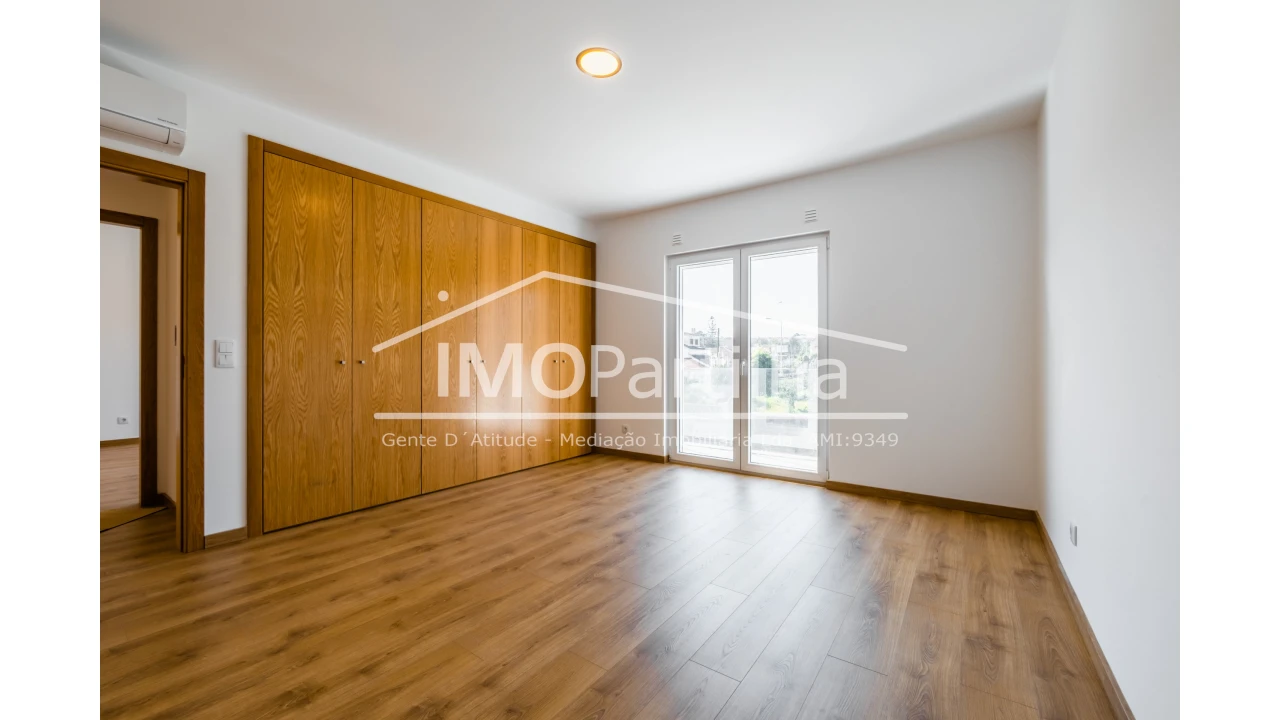 Moradia T3 para Venda em Algueirão-Mem Martins Foto 16