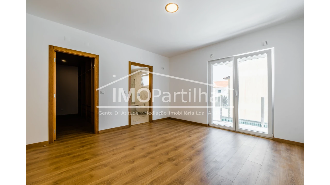 Moradia T3 para Venda em Algueirão-Mem Martins Foto 8