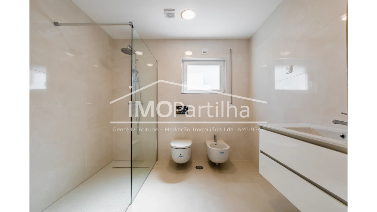 Moradia T3 para Venda em Algueirão-Mem Martins Foto 14