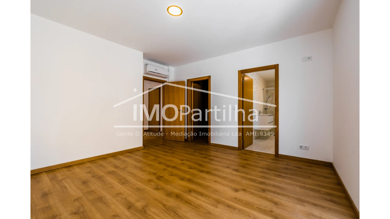 Moradia T3 para Venda em Algueirão-Mem Martins Foto 12