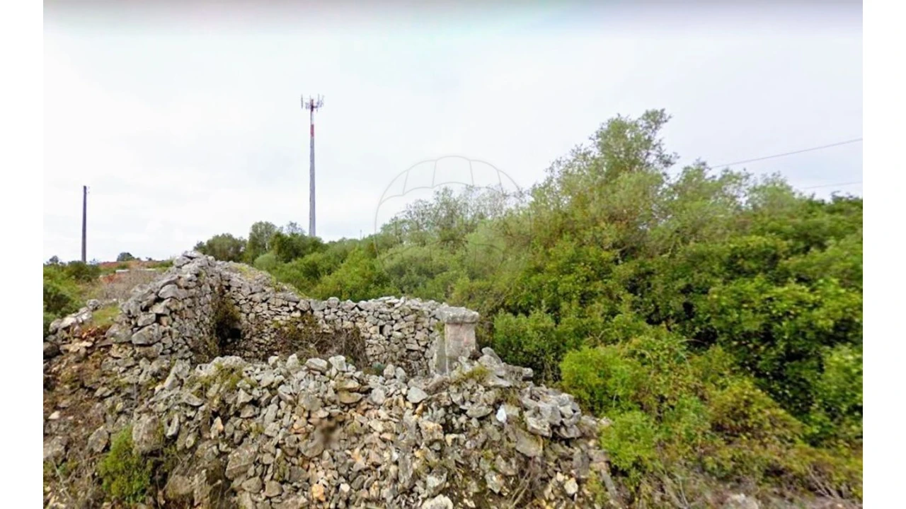 Terreno para Venda em Almargem do Bispo, Pêro Pinheiro e Montelavar Foto 1