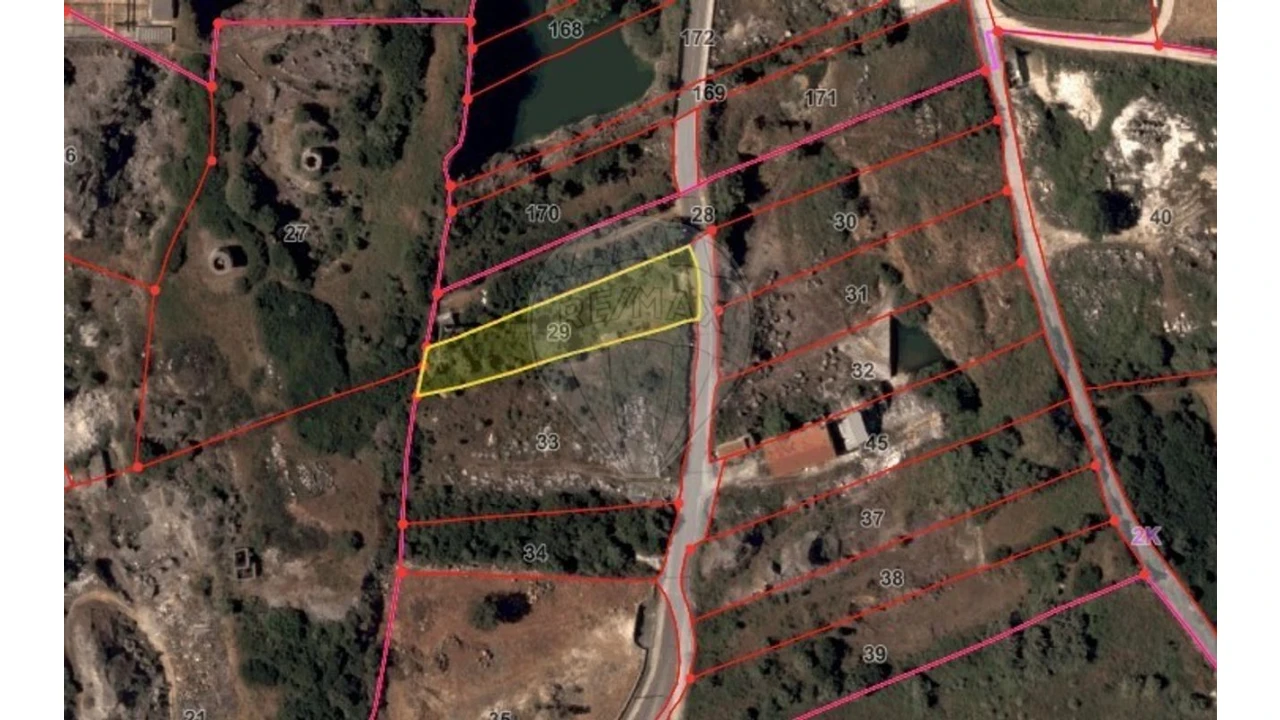 Terreno para Venda em Almargem do Bispo, Pêro Pinheiro e Montelavar Foto 8