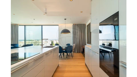 Apartamento T3 para Venda em Parque das Nações