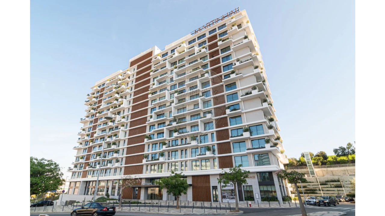 Apartamento T3 para Venda em Parque das Nações Foto 1