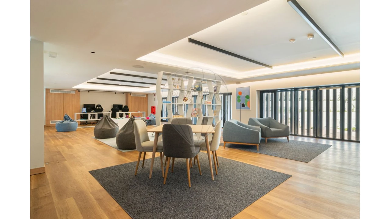Apartamento T3 para Venda em Parque das Nações Foto 21
