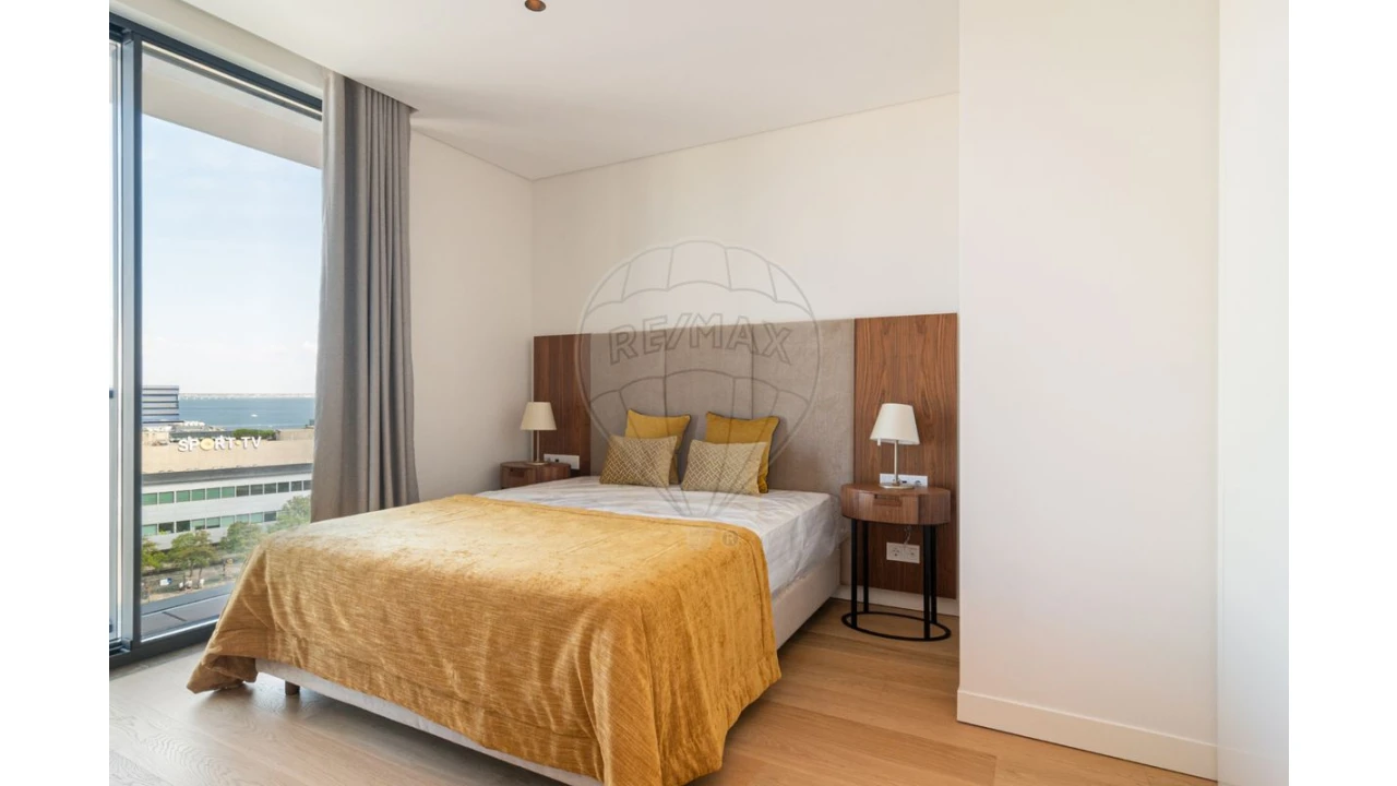 Apartamento T3 para Venda em Parque das Nações Foto 14