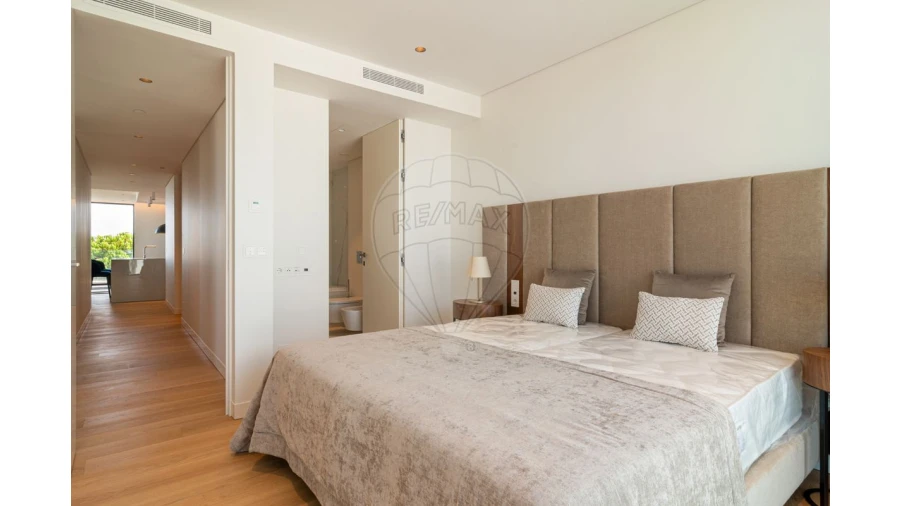Apartamento T3 para Venda em Parque das Nações Foto 9