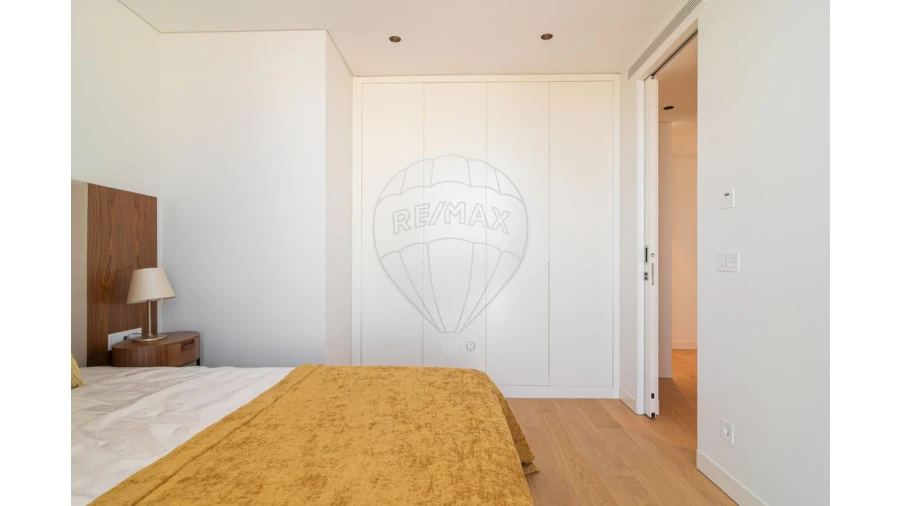 Apartamento T3 para Venda em Parque das Nações Foto 15
