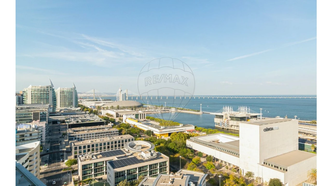 Apartamento T3 para Venda em Parque das Nações Foto 37
