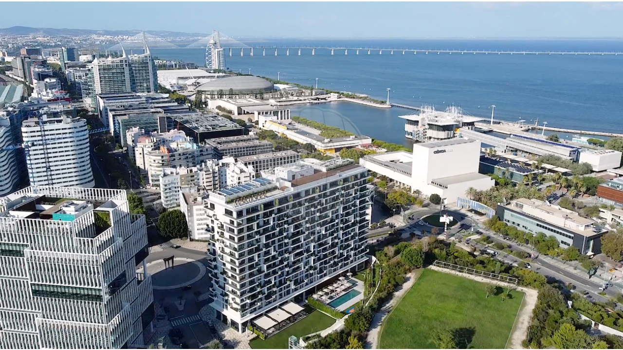 Apartamento T3 para Venda em Parque das Nações Foto 42
