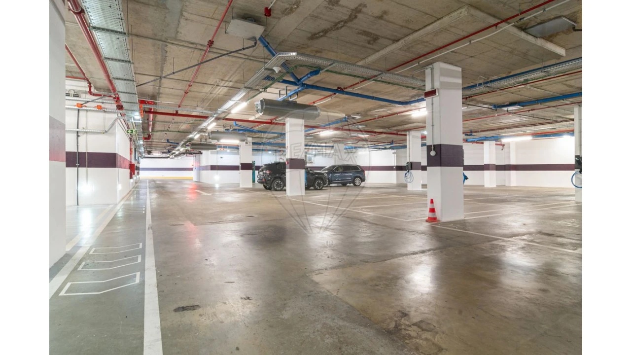 Apartamento T3 para Venda em Parque das Nações Foto 29