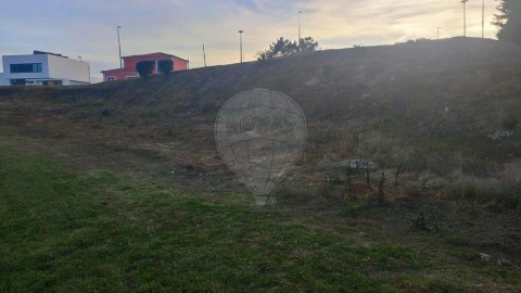 Terreno para Venda em Cartaxo e Vale da Pinta