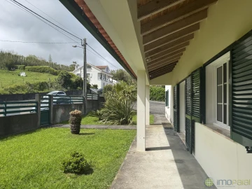 Moradia T3 para Venda em Pedro Miguel