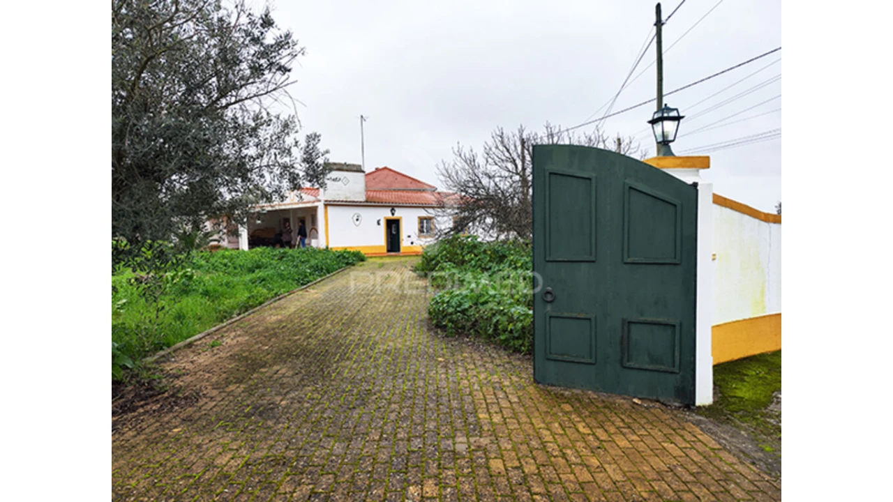 Quinta T2 para Venda em Alcórrego e Maranhão Foto 2