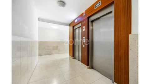 Apartamento T3 para Venda em Paranhos