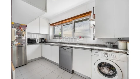 Apartamento T3 para Venda em Paranhos