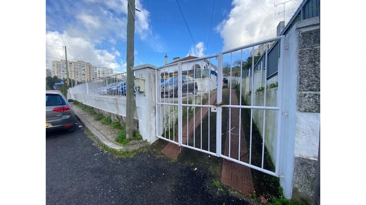 Moradia T6 para Venda em Odivelas Foto 7