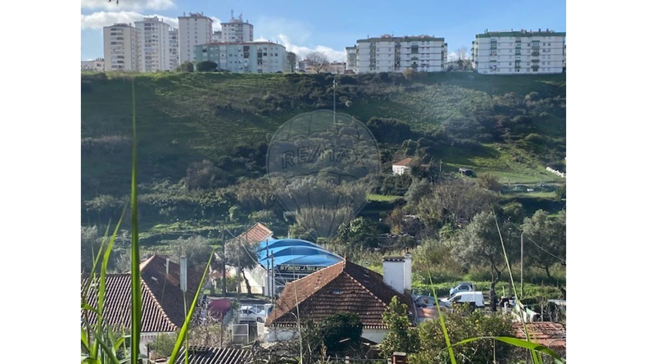 Moradia T6 para Venda em Odivelas Foto 13